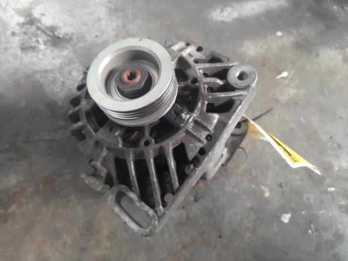 Dynamo Dacia Sandero I (BS), 2008 / 2013 1.2 16V, Fließheck, Benzin, 1.149cc, 55kW (75pk), FWD, D4F732; D4FF7, 2008-11 / 2013-06, BSDA1; BSDBN; BSDM2; BSRA1; BSRBN (Gebraucht)