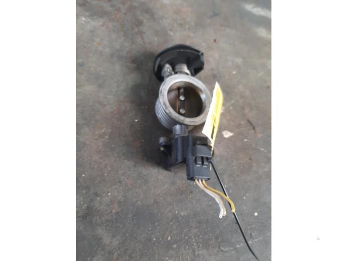 Gebrauchte Drosselklappengehäuse Peugeot 306 (7A/C/S) 1.6i XR,XT,ST Preis € 31,00 Margenregelung angeboten von Smeets Autos Venlo