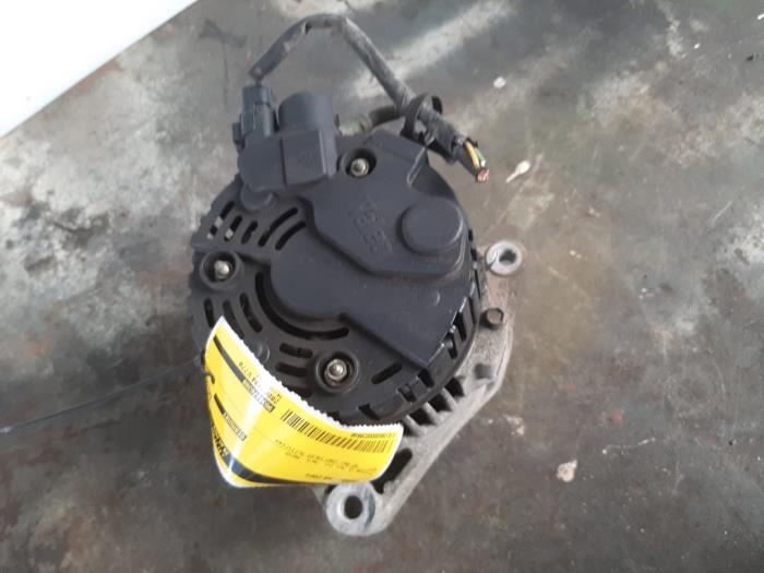 Gebrauchte Dynamo Peugeot 306 (7A/C/S) 1.6i XR,XT,ST Preis € 34,99 Margenregelung angeboten von Smeets Autos Venlo