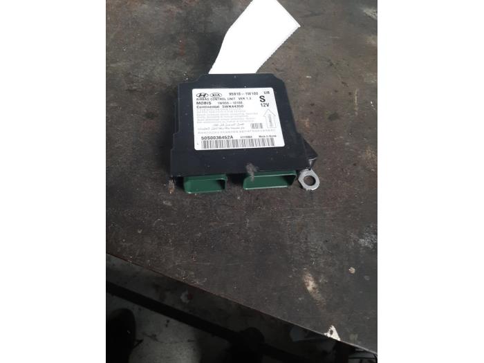 Begagnade PDC-modul Kia Rio III (UB) 1.1 CRDi VGT 12V Pris € 45,00 Marginaltabell erbjuds av Smeets Autos Venlo