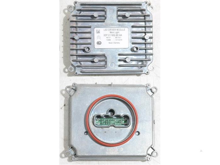 Używane Lampa LED Citroen C5 Aircross Cena € 132,25 Procedura marży oferowane przez Bart Ebben