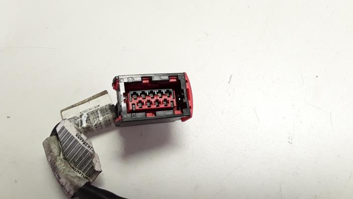 Usados Conector Peugeot 307 Precio € 40,25 Norma de margen ofrecido por Bart Ebben