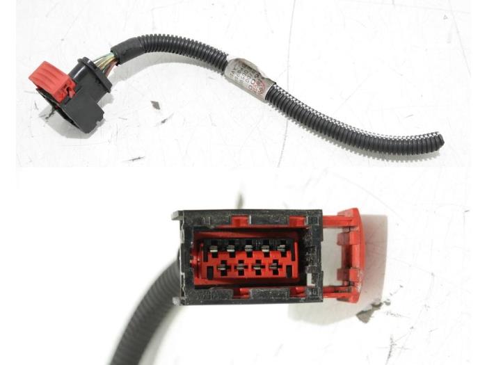 Usados Conector Peugeot 307 Precio € 40,25 Norma de margen ofrecido por Bart Ebben