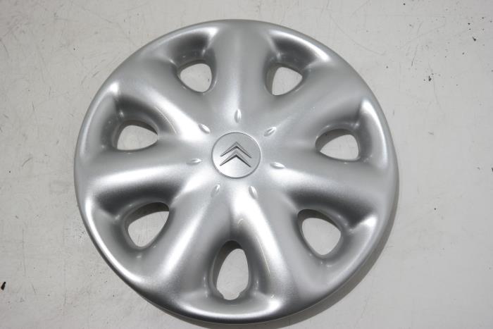 Wheel hub