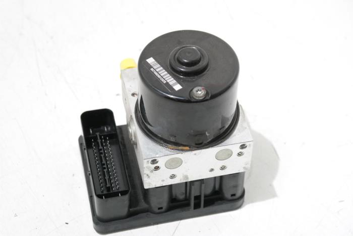 Begagnade ESP-pump Citroen C-Crosser Pris € 345,00 Marginaltabell erbjuds av Bart Ebben