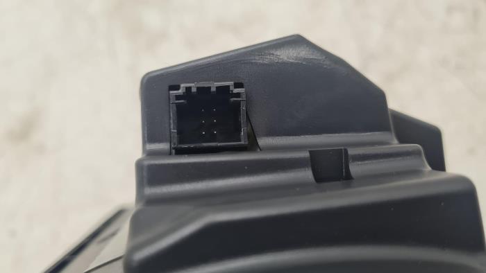 Begagnade Innerdisplay Citroen C6 Pris € 109,25 Marginaltabell erbjuds av Bart Ebben