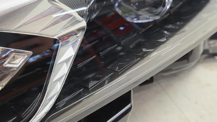 Używane Lampa LED DS Automobiles DS3 Crossback Cena € 690,00 Procedura marży oferowane przez Bart Ebben