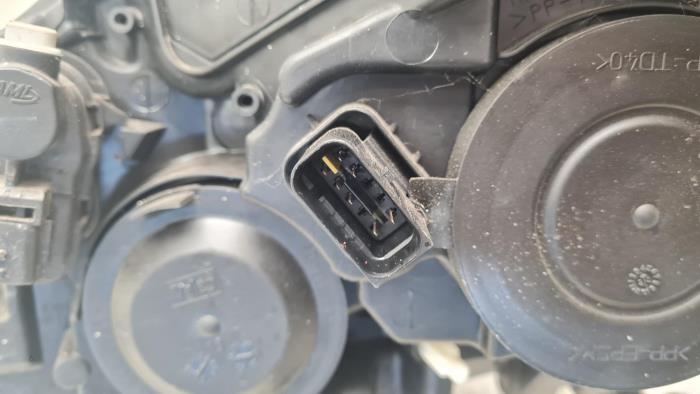 Używane Lampa LED Peugeot 208 Cena € 201,25 Procedura marży oferowane przez Bart Ebben