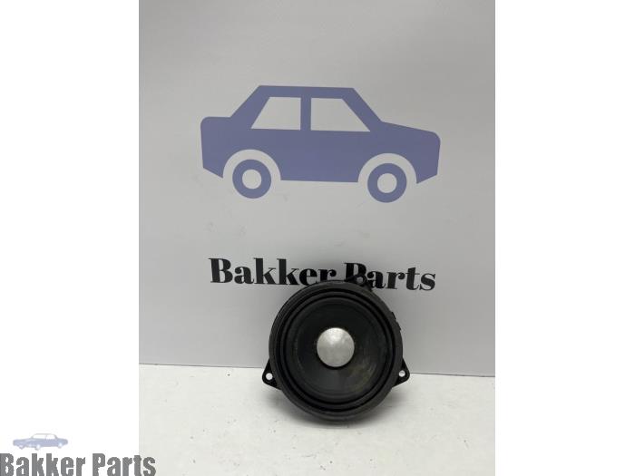 Używane Glosnik BMW 7 serie (G11/12) 740e,Le Cena € 65,00 Procedura marży oferowane przez Bakker Parts
