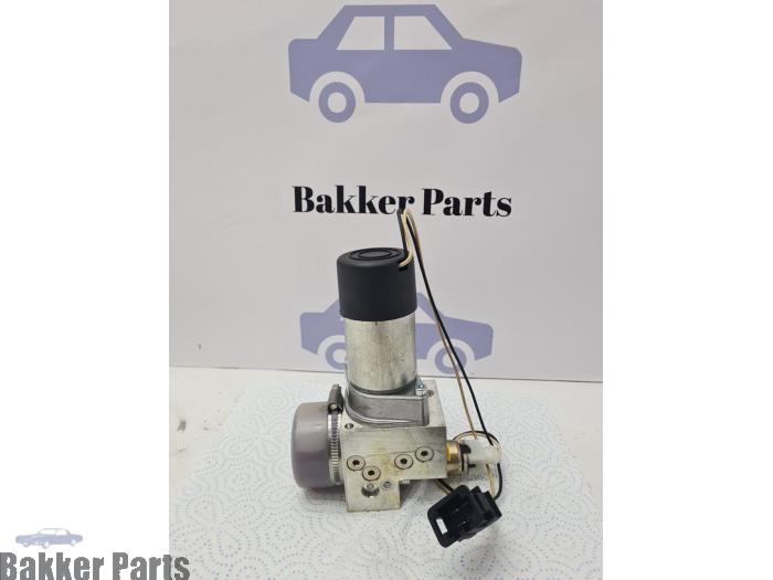 Begagnade Hydraulpump Volkswagen Phaeton (3D) 5.0 V10 TDI 4Motion Pris € 125,00 Marginaltabell erbjuds av Bakker Parts