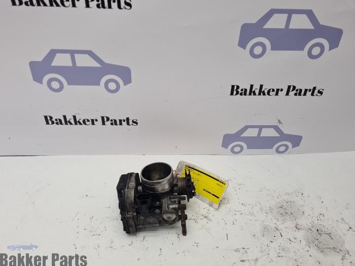 Usagé Boitier papillon Volkswagen Passat Variant (35I) 2.0i CL,GL,GT Prix € 60,00 Règlement à la marge proposé par Bakker Parts