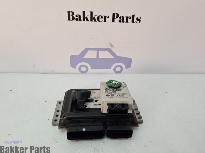 Used Ignition lock + computer BMW Mini (R50/53) 1.6 16V Cooper Price € 150,00 Margin scheme offered by Bakker Parts