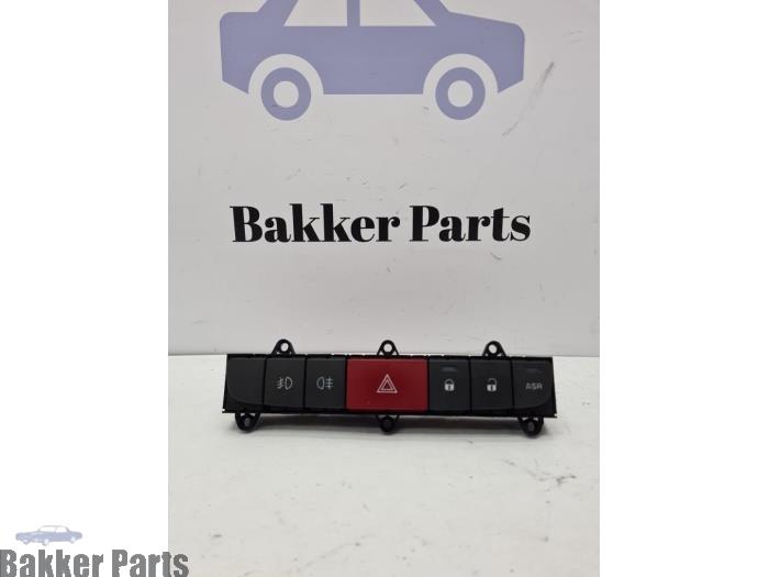 Używane Przelacznik Peugeot Boxer (U9) 2.2 HDi 110 Euro 5 Cena € 25,00 Procedura marży oferowane przez Bakker Parts