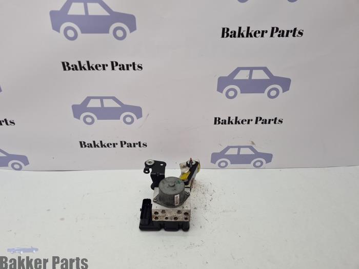 Used ABS pump Ford S-Max (GBW) 2.0 TDCi 16V 115 Price € 100,00 Margin scheme offered by Bakker Parts
