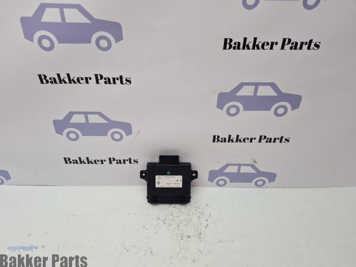 Używane Sterownik Start/Stop Porsche Cayenne II (92A) 4.8 V8 32V S Cena € 75,00 Procedura marży oferowane przez Bakker Parts