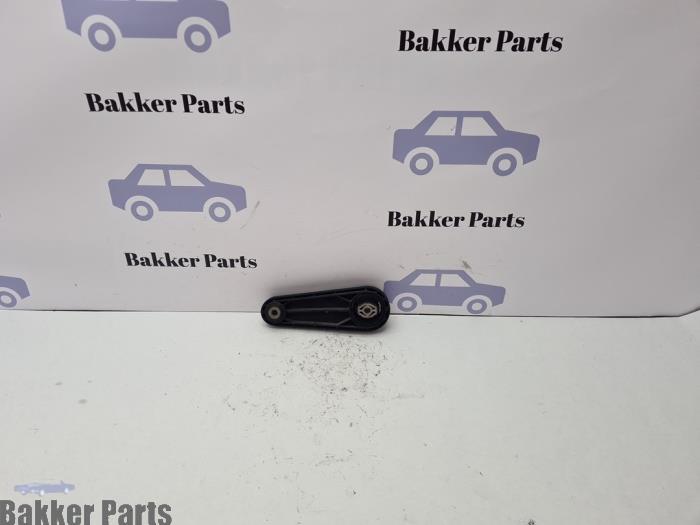 Used Engine mount Porsche Cayenne II (92A) 4.8 V8 32V S Price € 50,00 Margin scheme offered by Bakker Parts