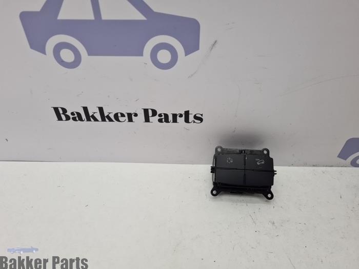 Używane Przelacznik Mercedes ML III (166) 2.1 ML-250 CDI 16V BlueTEC 4-Matic Cena € 50,00 Procedura marży oferowane przez Bakker Parts
