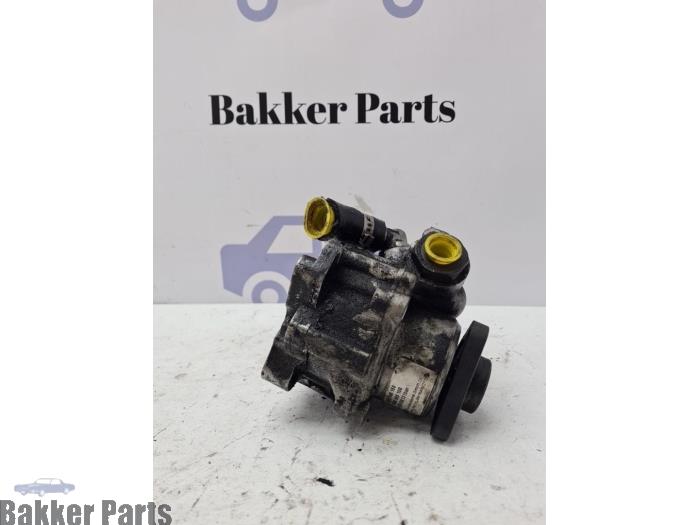 Usagé Pompe de direction Audi A4 (B7) 2.0 TDI 16V Quattro Prix € 40,00 Règlement à la marge proposé par Bakker Parts