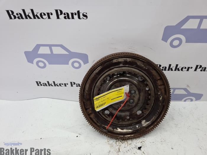 Used Flywheel Volkswagen Passat (3G2) 1.6 TDI 16V Price € 100,00 Margin scheme offered by Bakker Parts
