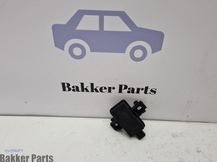 Begagnade Däcktrycksmodul Mercedes A (W176) 2.2 A-200 CDI, A-200d 16V 4-Matic Pris € 40,00 Marginaltabell erbjuds av Bakker Parts