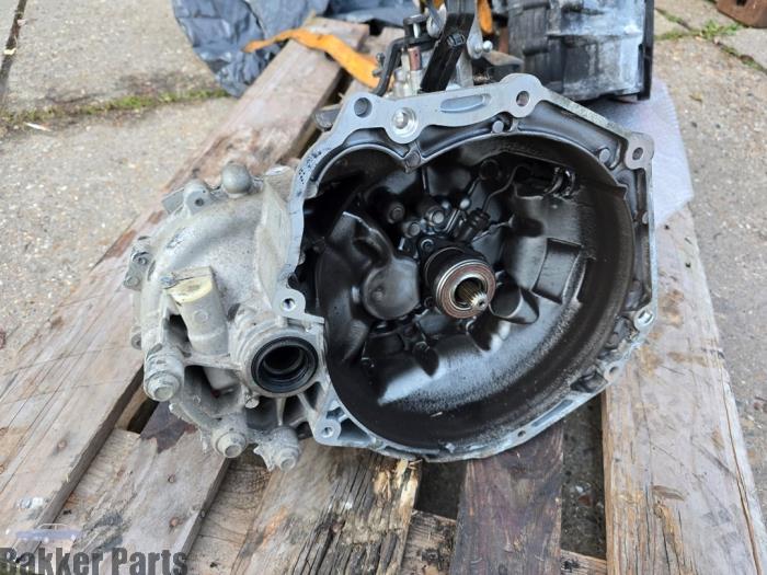 Växellåda från en Opel Karl 1.0 12V 2015