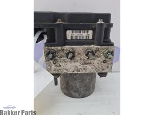ABS Pumpe van een Ford Transit 2.2 TDCi 16V 2008