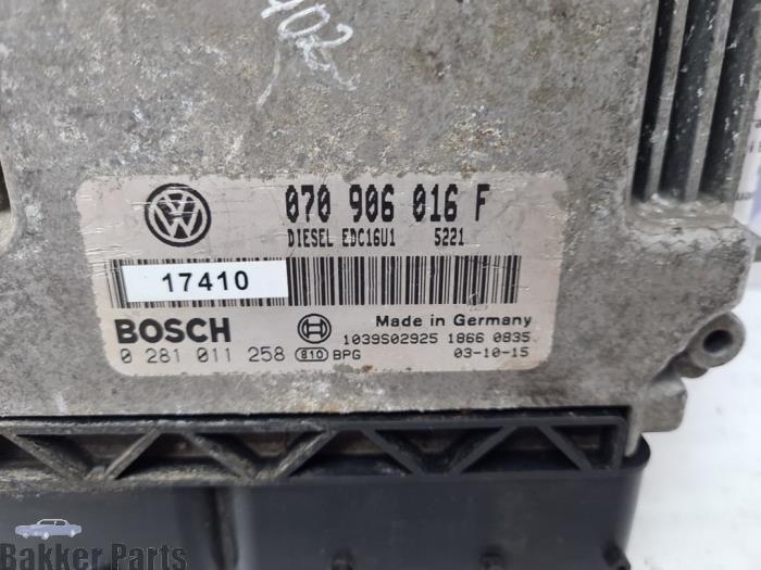 Engine management computer from a Volkswagen Touareg (7LA/7L6) 2.5 TDI R5 2004