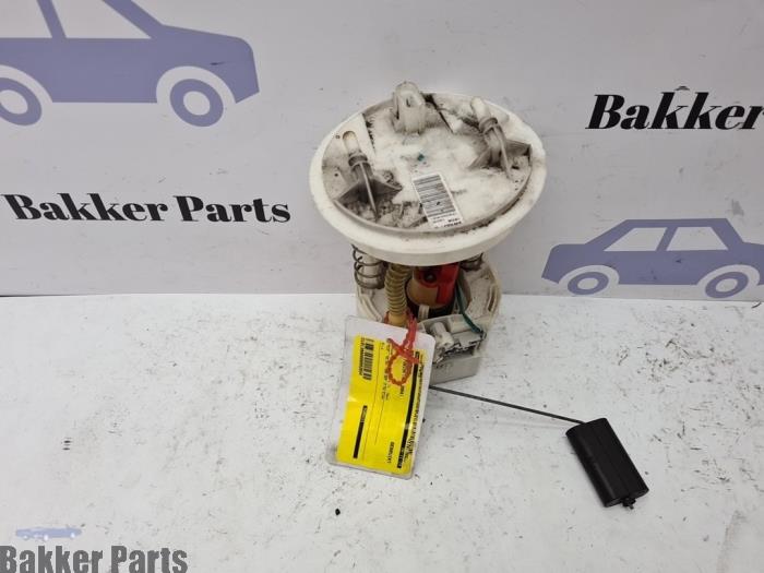 Begagnade Bensinpump Ford Fusion 1.4 16V Pris € 20,00 Marginaltabell erbjuds av Bakker Parts