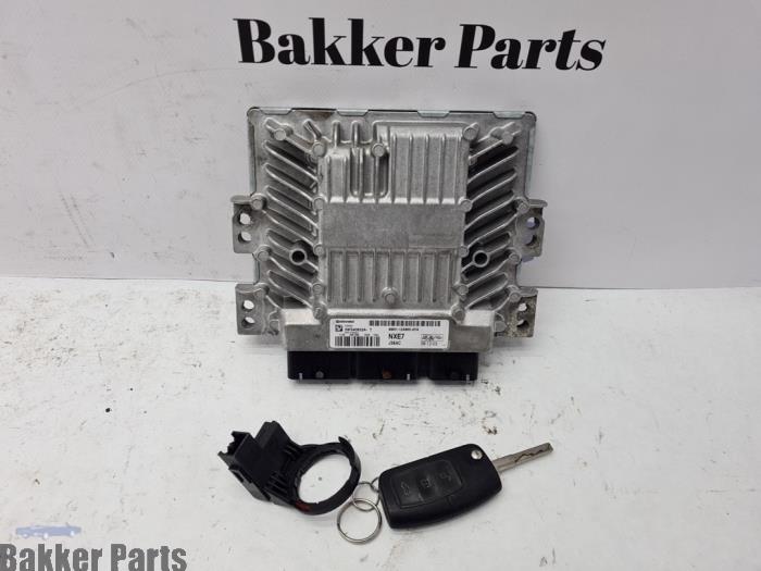Used Engine management computer Ford Focus 2 Wagon 2.0 TDCi 16V Price € 100,00 Margin scheme offered by Bakker Parts