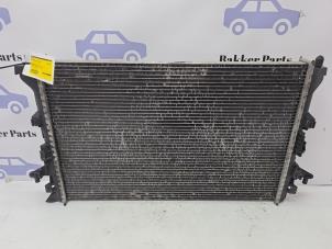 Używane Chlodnica Renault Espace (JK) 2.0 16V Cena € 50,00 Procedura marży oferowane przez Bakker Parts