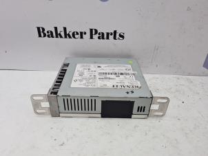 Usados Módulo de radio Renault Kadjar (RFEH) 1.2 Energy TCE 130 Precio € 175,00 Norma de margen ofrecido por Bakker Parts