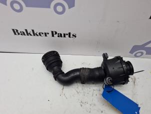 Begagnade Laddluftkylarrör Volkswagen Golf VI (5K1) 2.0 GTI 16V Pris € 40,00 Marginaltabell erbjuds av Bakker Parts