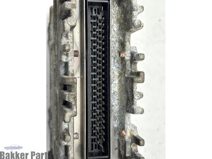 Engine management computer from a Volkswagen Polo III (6N1) 1.0i 50 1998