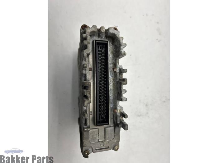 Engine management computer from a Volkswagen Polo III (6N1) 1.0i 50 1998
