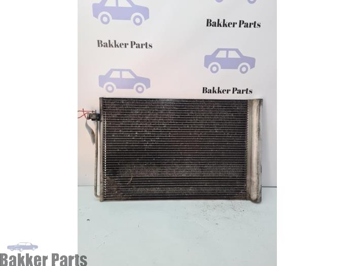 Usagé Radiateur clim BMW 5 serie (E60) 523i 24V Prix € 30,00 Règlement à la marge proposé par Bakker Parts