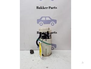 Usagé Pompe essence Renault Laguna II (BG) 1.6 16V Prix € 20,00 Règlement à la marge proposé par Bakker Parts