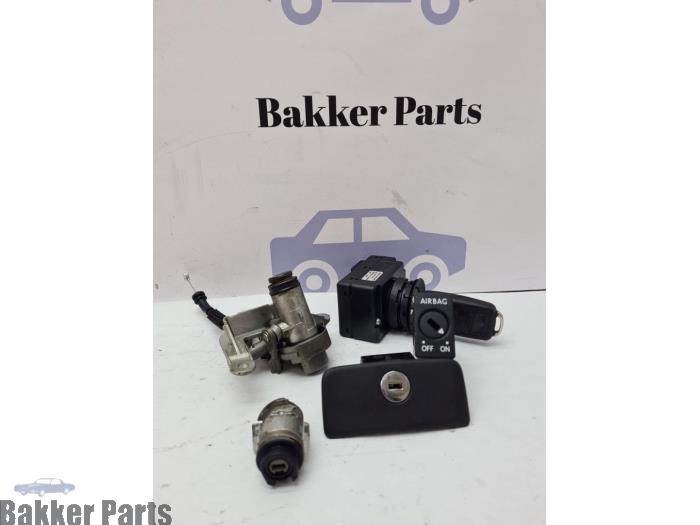 Gebrauchte Schlossset Audi A8 (D3) 3.0 TDI V6 24V Quattro Preis € 60,00 Margenregelung angeboten von Bakker Parts