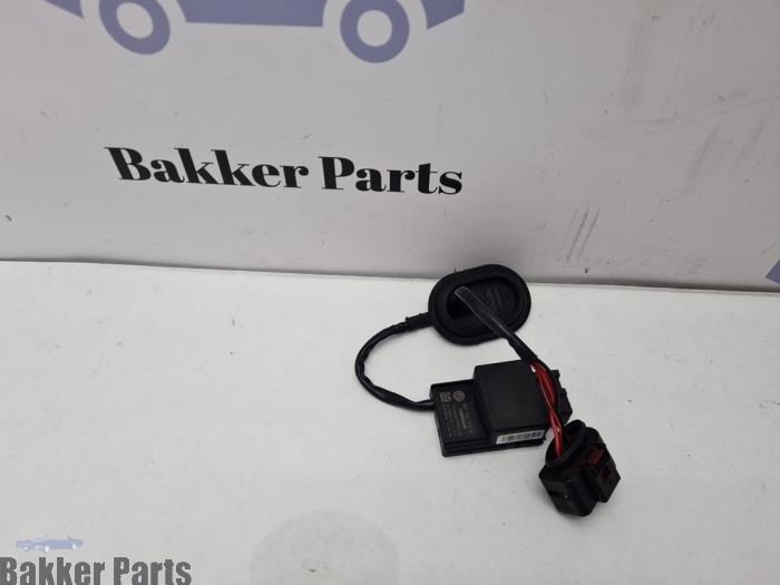 Usagé Module pompe carburant Volkswagen Polo V (6R) 1.0 TSI 12V BlueMotion Prix € 30,00 Règlement à la marge proposé par Bakker Parts