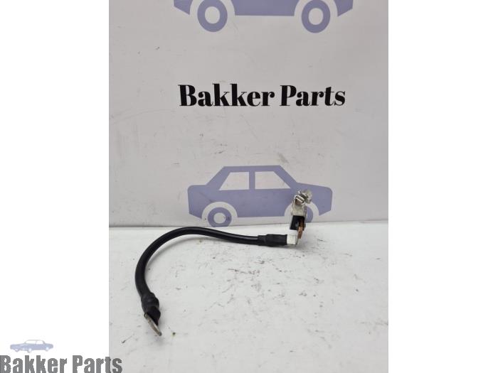 Używane Biegun akumulator Audi S4 Avant (B9) 3.0 TFSI V6 24V Cena € 20,00 Procedura marży oferowane przez Bakker Parts