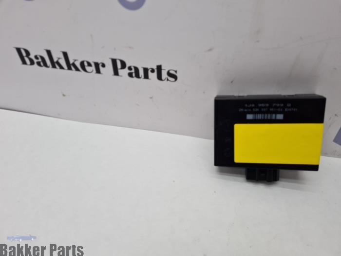 Used Body control computer Volkswagen Golf IV (1J1) 2.0 Price € 17,50 Margin scheme offered by Bakker Parts