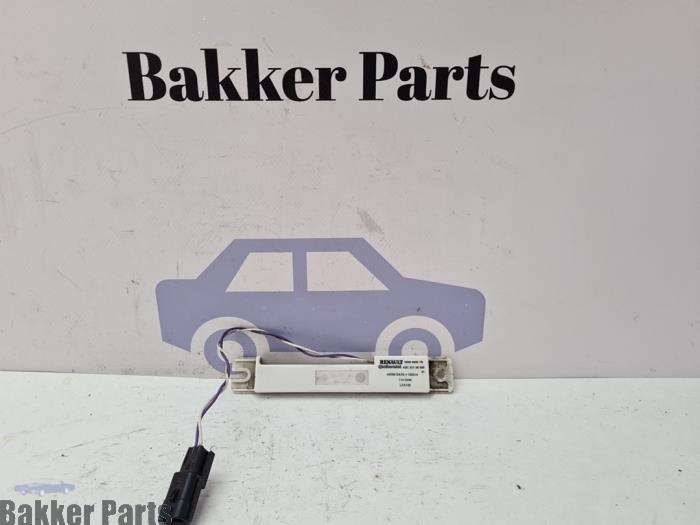 Używane Keyless Entry-Antena Renault Captur I (2R) 1.2 TCE 16V EDC Cena € 17,50 Procedura marży oferowane przez Bakker Parts