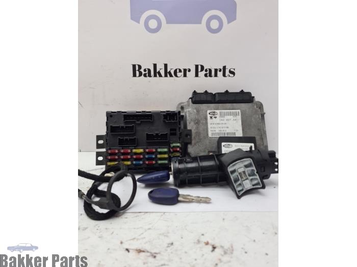 Used Ignition lock + computer Fiat Multipla (186) 1.6 16V 100 SX,ELX Price € 75,00 Margin scheme offered by Bakker Parts
