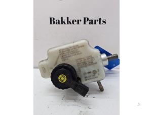 Begagnade Huvudcylinder Volkswagen Golf VI (5K1) 2.0 GTI 16V Pris € 30,00 Marginaltabell erbjuds av Bakker Parts