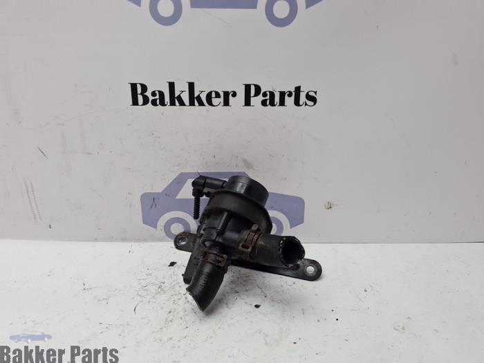 Begagnade Extra vattenpump Skoda Yeti (5LAC) 1.4 TSI 16V Pris € 30,00 Marginaltabell erbjuds av Bakker Parts