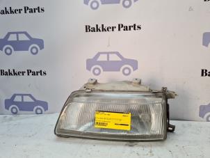 Used Headlight, left Honda Civic (EC/ED/EE) 1.3 16V Price € 40,00 Margin scheme offered by Bakker Parts