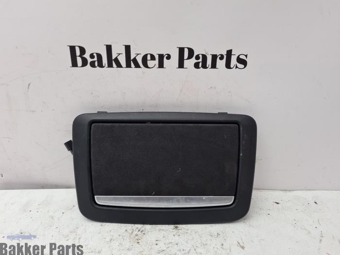 Używane Lusterko wewnetrzne BMW 7 serie (G11/12) 740e,Le Cena € 75,00 Procedura marży oferowane przez Bakker Parts