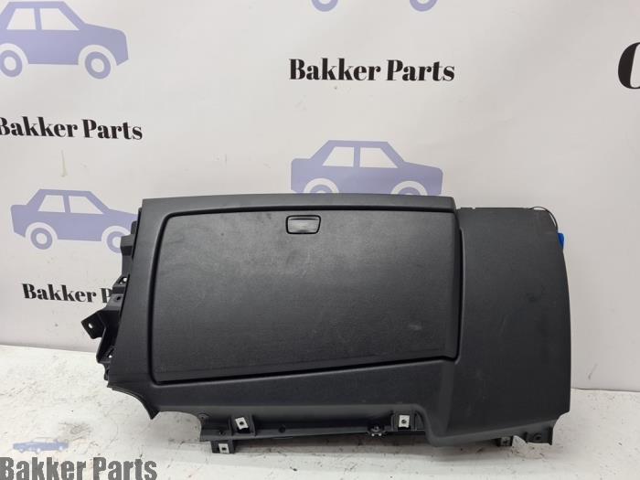 Begagnade Handskfack BMW 1 serie (E87/87N) 118i 16V Pris € 35,00 Marginaltabell erbjuds av Bakker Parts