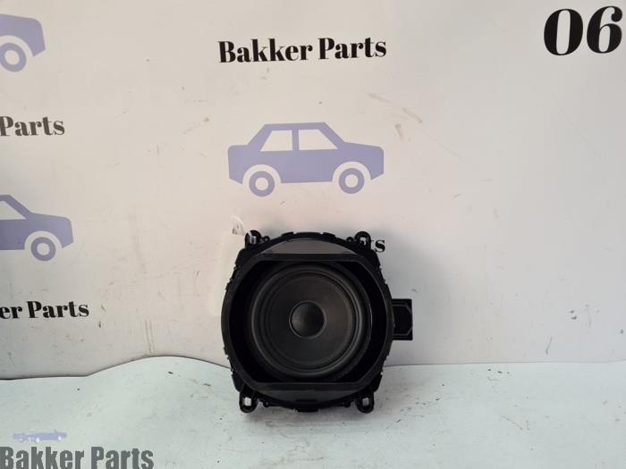 Używane Glosnik BMW X3 (F25) xDrive35i 3.0 24V Cena € 25,00 Procedura marży oferowane przez Bakker Parts