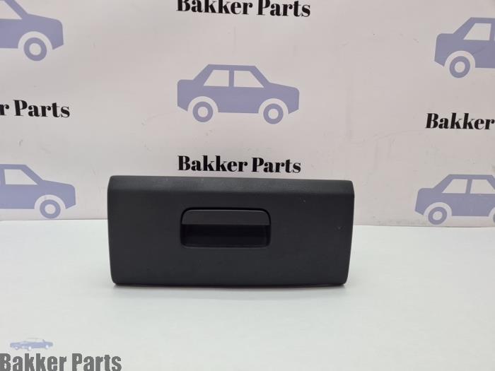 Begagnade Handskfack Volkswagen Sharan (7N) 2.0 TDI 16V Pris € 50,00 Marginaltabell erbjuds av Bakker Parts