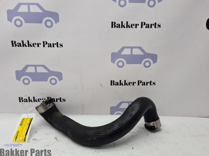 Gebrauchte Intercooler Schlauch Mercedes C (C204) 1.8 C-180 CGI 16V BlueEfficiency Preis € 25,00 Margenregelung angeboten von Bakker Parts